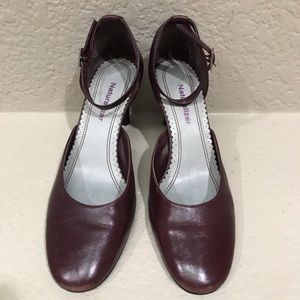 Naturalizer burgundy heels size 6